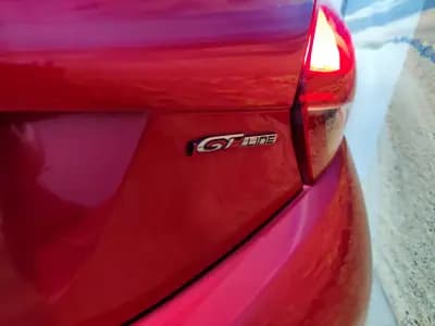 Sell Peugeot 208 2018 - 12490 EUR, 61000 km - AUTO.MOTO.pt