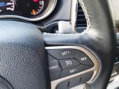 Sell Jeep Grand Cherokee 2016 - 34950 EUR, 135350 km - AUTO.MOTO.pt