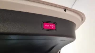 Sell Mercedes-Benz GLC 220 2023 - 68990 EUR, 29182 km - AUTO.MOTO.pt