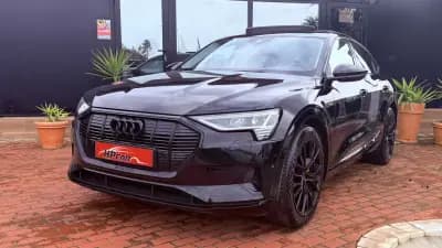 Sell Audi e-tron Sportback 2020 - 31990 EUR, 80000 km - AUTO.MOTO.pt