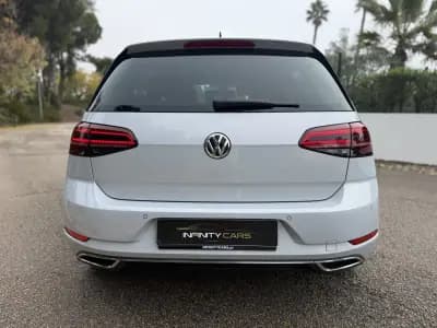Vendo Volkswagen Golf 2018 - 17999 EUR, 200000 km - AUTO.MOTO.pt