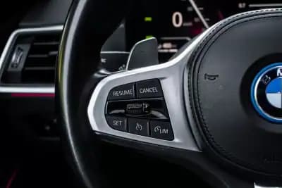 Vendo BMW 320 2022 - 34990 EUR, 75451 km - AUTO.MOTO.pt