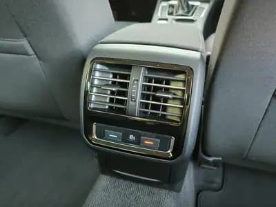 Vendo Volkswagen Passat 2019 - 18950 EUR, 155079 km - AUTO.MOTO.pt