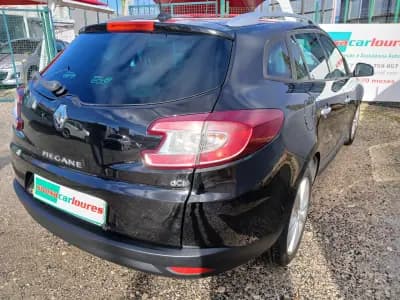 Sell Renault Mégane Sport Tourer 2017 - 7750 EUR, 141758 km - AUTO.MOTO.pt