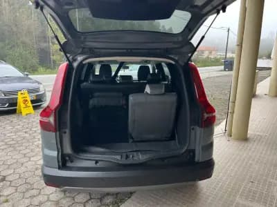 Sell Dacia Jogger 2023 - 17900 EUR, 153000 km - AUTO.MOTO.pt