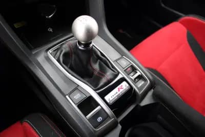 Sell Honda Civic 2019 - 43990 EUR, 78000 km - AUTO.MOTO.pt