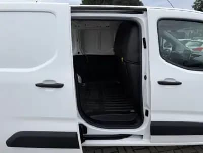 Vendo Citroën Berlingo 2022 - 15250 EUR, 101600 km - AUTO.MOTO.pt