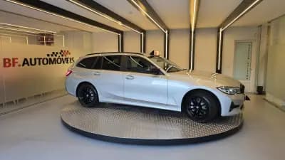 Vendo BMW 330 2021 - 22500 EUR, 213862 km - AUTO.MOTO.pt