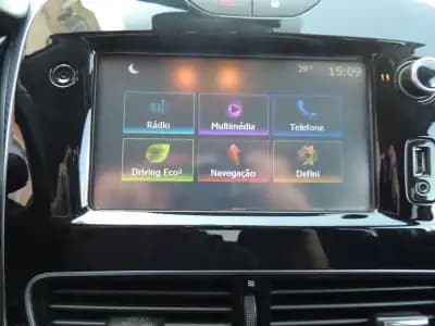 Sell Renault Clio Sport Tourer 2018 - 11950 EUR, 135500 km - AUTO.MOTO.pt