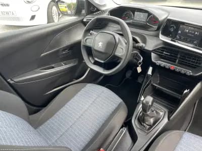 Vendo Peugeot 208 2022 - 12350 EUR, 44738 km - AUTO.MOTO.pt