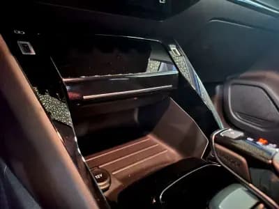 Vendo Peugeot e-208 2022 - 27500 EUR, 7504 km - AUTO.MOTO.pt