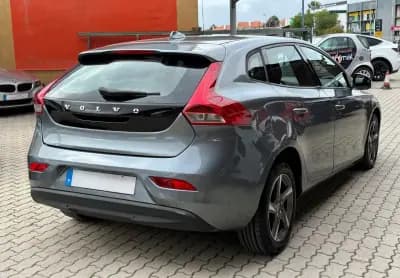 Vendo Volvo V40 2018 - 16850 EUR, 87000 km - AUTO.MOTO.pt