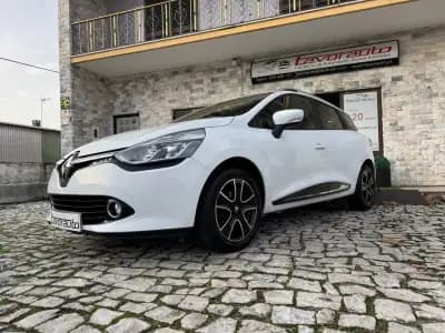 Sell Renault Clio Sport Tourer 2015 - 8750 EUR, 190000 km - AUTO.MOTO.pt