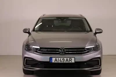 Vendo Volkswagen Passat Variant 2021 - 25990 EUR, 70682 km - AUTO.MOTO.pt