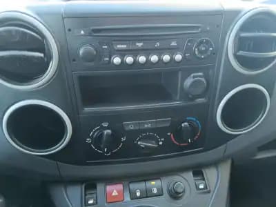 Sell Citroën BERLINGO 3 LUGARES 2017 - 9000 EUR, 220000 km - AUTO.MOTO.pt