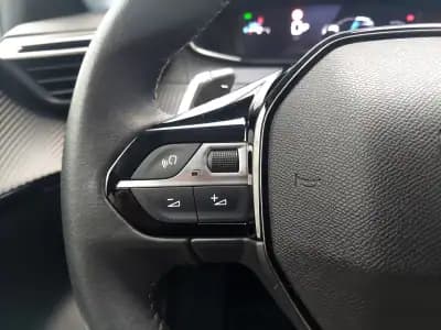 Vendo Peugeot 208 2025 - 23500 EUR, 14659 km - AUTO.MOTO.pt