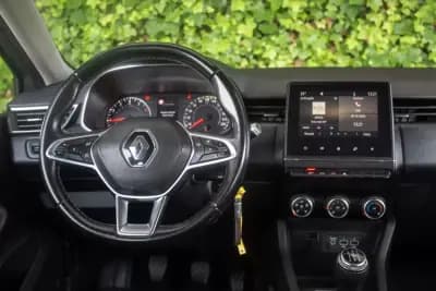 Sell Renault Clio 2020 - 12900 EUR, 114844 km - AUTO.MOTO.pt