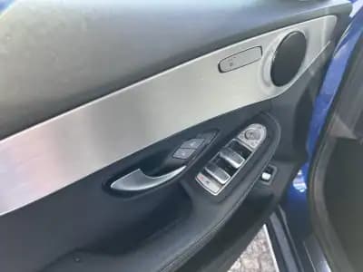 Vendo Mercedes-Benz C 300 2020 - 28499 EUR, 118000 km - AUTO.MOTO.pt