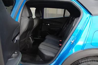 Vendo Peugeot 2008 2022 - 22900 EUR, 31255 km - AUTO.MOTO.pt