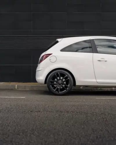 Vendo Opel Corsa 2014 - 8990 EUR, 139000 km - AUTO.MOTO.pt