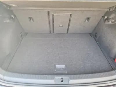 Vendo Volkswagen Polo 2014 - 19990 EUR, 85000 km - AUTO.MOTO.pt