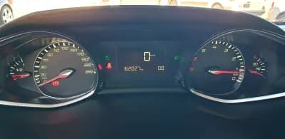 Vendo Peugeot 308 2016 - 10990 EUR, 162027 km - AUTO.MOTO.pt