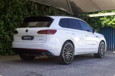 Vendo Volkswagen Touareg 2021 - 59900 EUR, 55000 km - AUTO.MOTO.pt