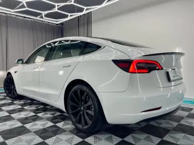 Vendo Tesla Model 3 2019 - 20250 EUR, 179000 km - AUTO.MOTO.pt