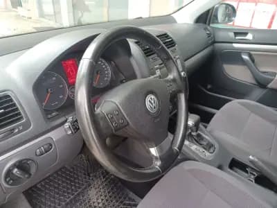 Vendo Volkswagen Jetta 2008 - 9390 EUR, 124252 km - AUTO.MOTO.pt