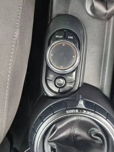 Vendo MINI 2016 - 14740 EUR, 119000 km - AUTO.MOTO.pt