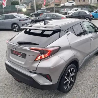 Vendo Toyota C-HR 2017 - 17450 EUR, 165400 km - AUTO.MOTO.pt