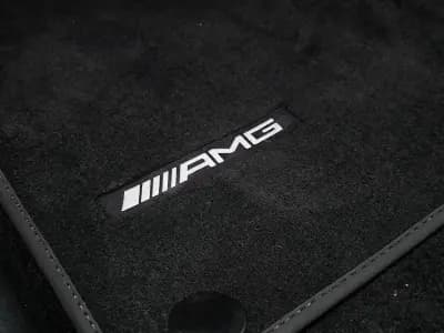 Vendo Mercedes-Benz A 250e 2021 - 26450 EUR, 94000 km - AUTO.MOTO.pt