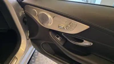 Vendo Mercedes-Benz C 220 2018 - 29900 EUR, 179960 km - AUTO.MOTO.pt