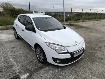 Vendo Renault Mégane 2013 - 4950 EUR, 317737 km - AUTO.MOTO.pt