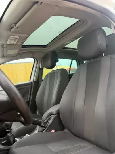 Vendo Renault Mégane 2019 - 9900 EUR, 175127 km - AUTO.MOTO.pt
