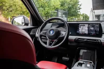 Vendo BMW iX1 2023 - 38990 EUR, 28822 km - AUTO.MOTO.pt