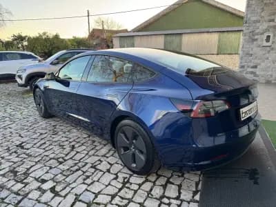 Vendo Tesla Model 3 2021 - 26500 EUR, 105000 km - AUTO.MOTO.pt