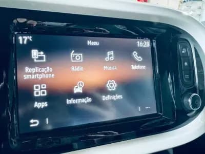 Vendo Renault Twingo 2020 - 12990 EUR, 73071 km - AUTO.MOTO.pt