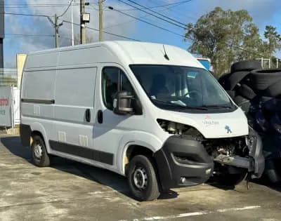 Vendo Peugeot Boxer 2021 - 7940 EUR, 201820 km - AUTO.MOTO.pt