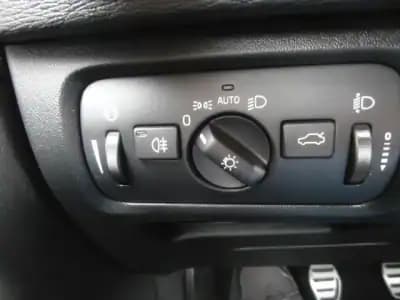 Vendo Volvo V40 2017 - 16800 EUR, 170641 km - AUTO.MOTO.pt