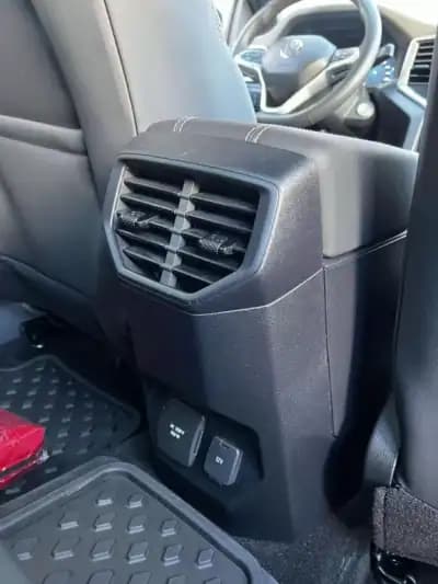 Vendo Volkswagen Amarok 2024 - 74900 EUR, 9880 km - AUTO.MOTO.pt