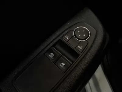 Vendo Renault Clio 2021 - 13490 EUR, 108000 km - AUTO.MOTO.pt