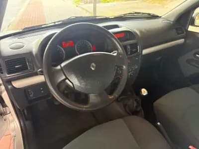 Vendo Renault Clio 2005 - 3990 EUR, 149000 km - AUTO.MOTO.pt