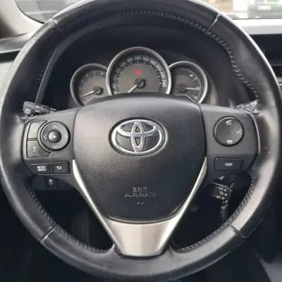 Vendo Toyota Auris Touring Sports 2015 - 11650 EUR, 173000 km - AUTO.MOTO.pt