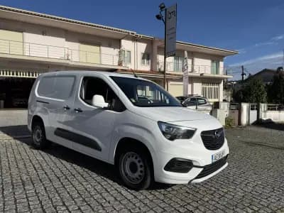 Vendo Opel Combo 2020 - 12500 EUR, 173787 km - AUTO.MOTO.pt