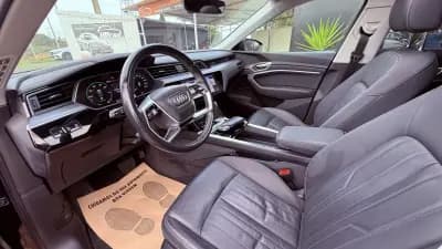 Sell Audi e-tron Sportback 2020 - 31990 EUR, 80000 km - AUTO.MOTO.pt