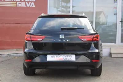 Vendo SEAT Leon ST 2018 - 12990 EUR, 200000 km - AUTO.MOTO.pt