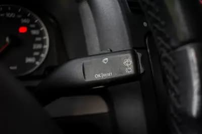 Vendo Volkswagen Golf 2003 - 4900 EUR, 208740 km - AUTO.MOTO.pt