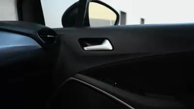 Vendo Opel Crossland X 2021 - 13999 EUR, 124000 km - AUTO.MOTO.pt