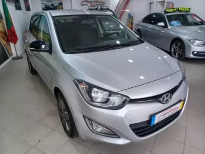 Vendo Hyundai i20 2014 - 9890 EUR, 101619 km - AUTO.MOTO.pt